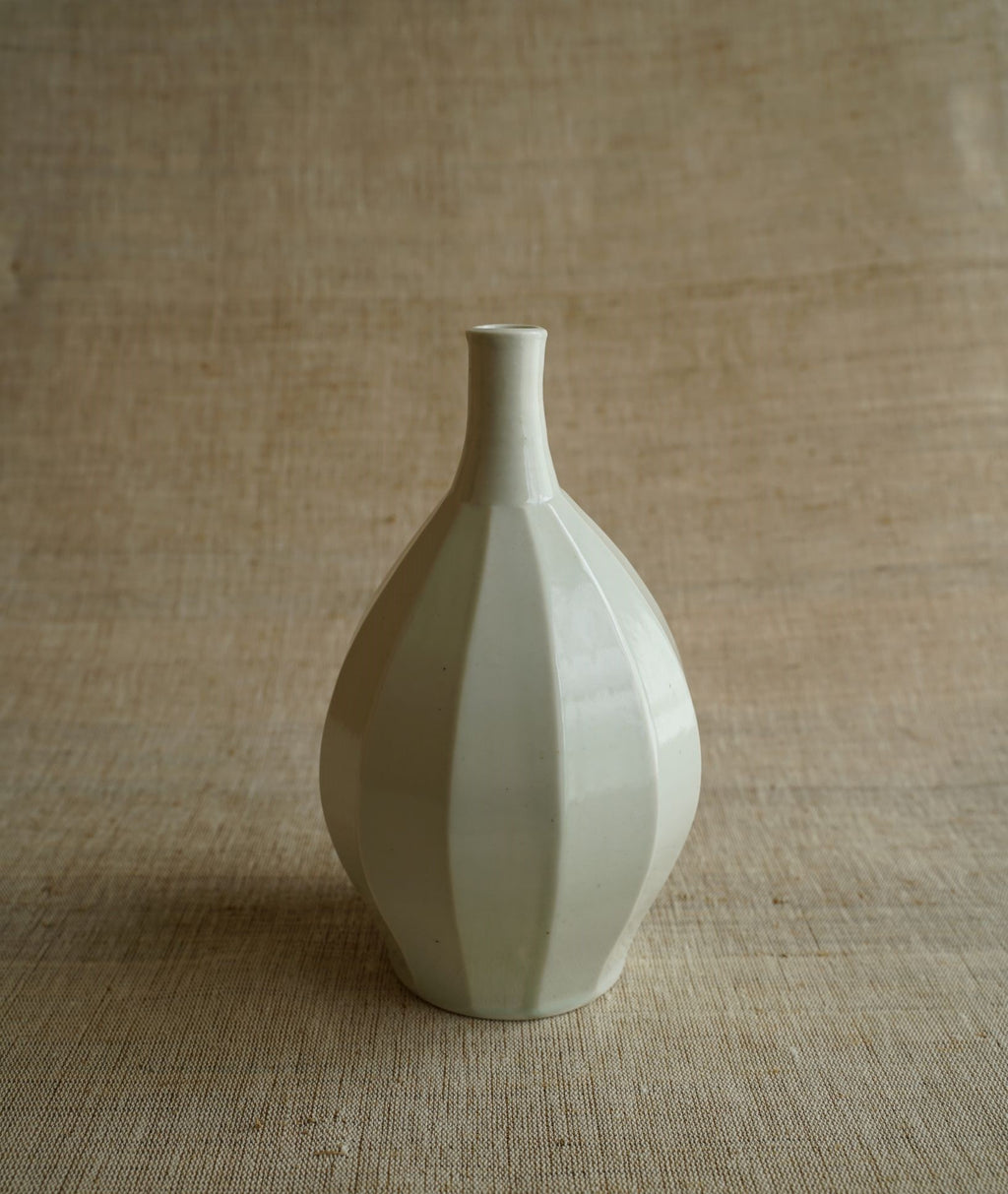 白磁面取花器 B Hakuji Mentori Flower Vase B